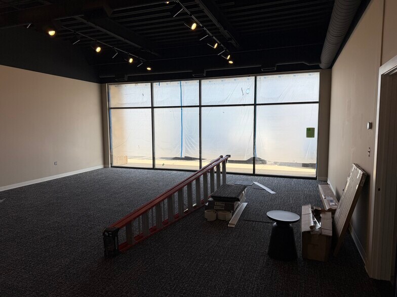 More Photos Of 2300 Cline Ave, Schererville Health Club For Lease