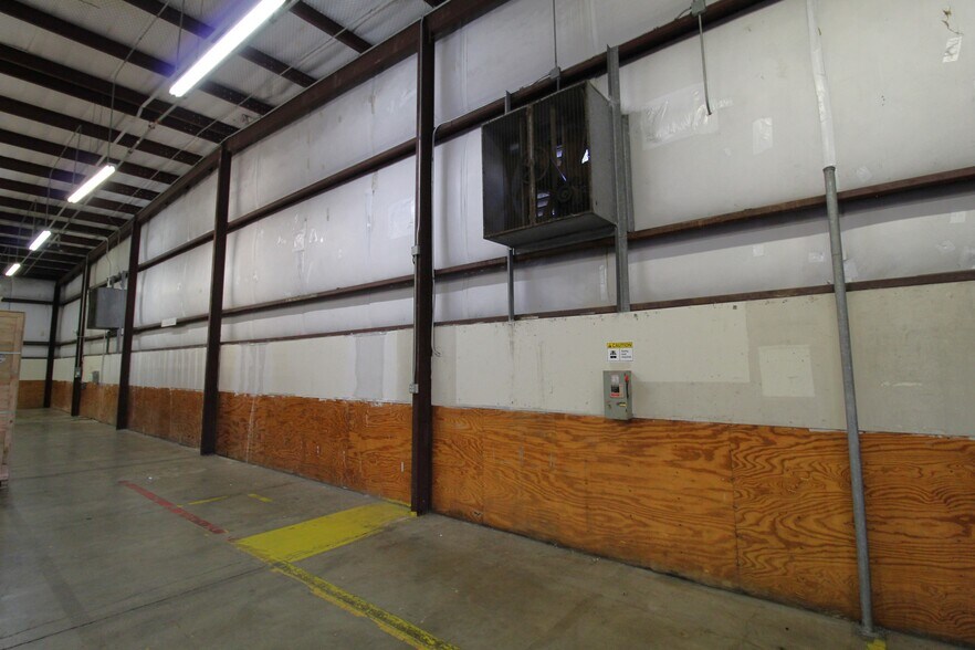 More Photos Of 3701 Mccoll St, McAllen Showroom For Sale