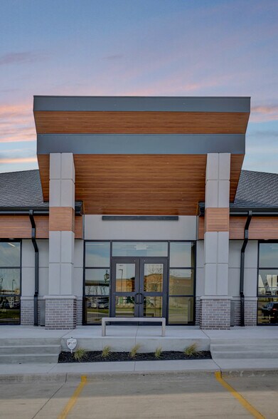 More Photos Of 8420 Amber Hill Rd, Lincoln Medical For Lease