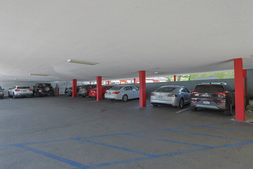 More Photos Of 270 26th St, Santa Monica Medical For Sale