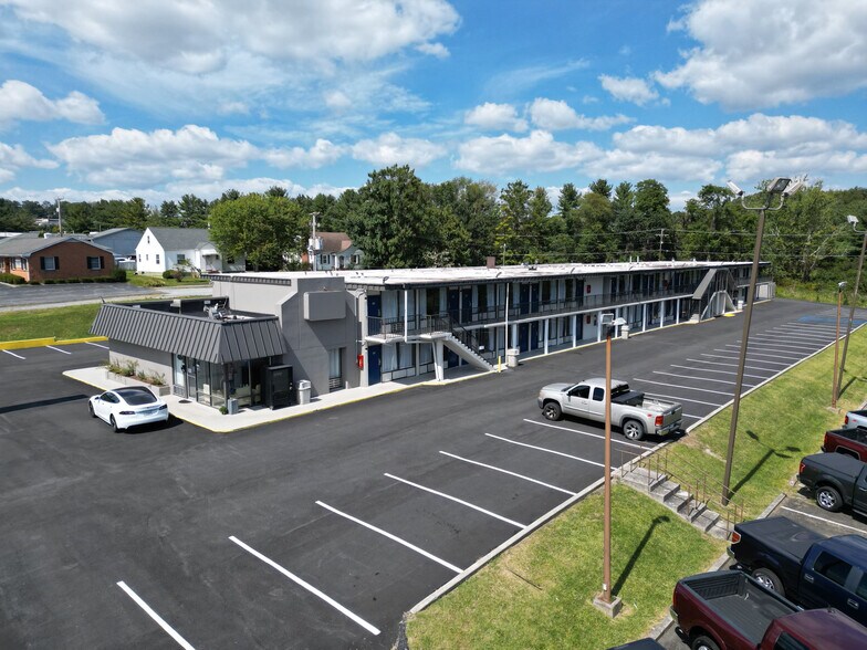 Primary Photo Of 1160 E Main St, Wytheville Hotel For Sale
