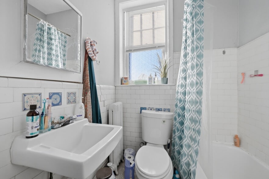 More Photos Of 409-413 S 42nd St, Philadelphia Apartments For Sale