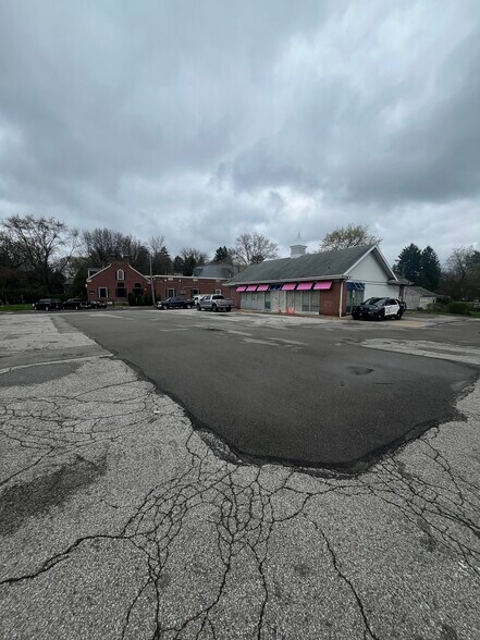 More Photos Of 1102 Perry Hwy, Pittsburgh Freestanding For Sale