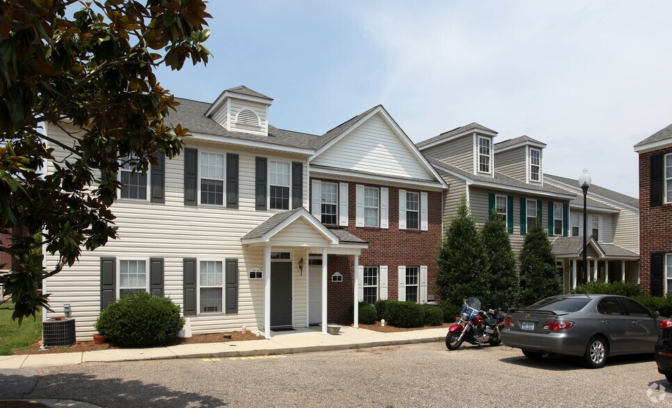 More Photos Of 340-358 S Raleigh St, Holly Springs Office For Lease