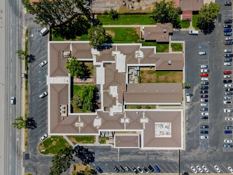 More Photos Of 2525 N Chester Ave, Bakersfield Medical For Sale