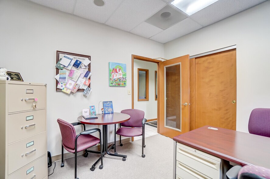 More Photos Of 8900 N Dixie Dr, Dayton Medical For Lease