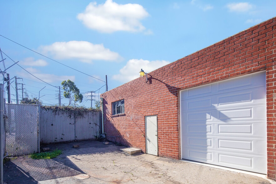 More Photos Of 112 Penn St, El Segundo Warehouse For Sale