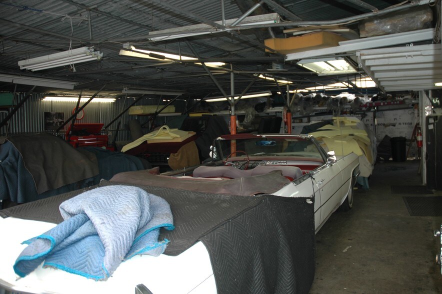 More Photos Of 4610-4612 Manhattan Beach Blvd, Lawndale Warehouse For Sale