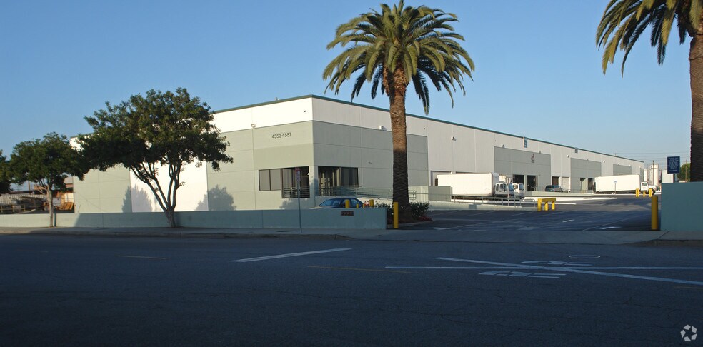 More Photos Of 4559-4587 Maywood Ave, Vernon Warehouse For Lease