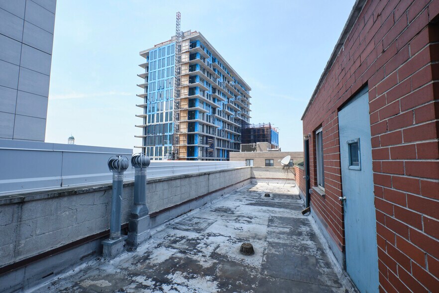 More Photos Of 133-40 37th Ave, Flushing Storefront Retail Residential For Sale