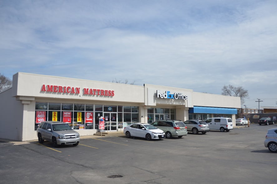More Photos Of 5725-5727 S La Grange Rd, La Grange Freestanding For Lease