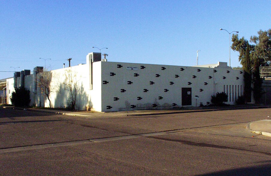 Primary Photo Of 1601 E Madison St, Phoenix Manufacturing For Lease