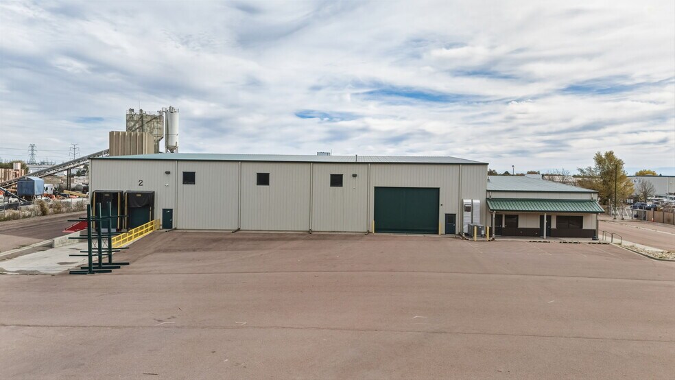 More Photos Of 3370 Drennan Industrial Loop S, Colorado Springs Flex For Lease