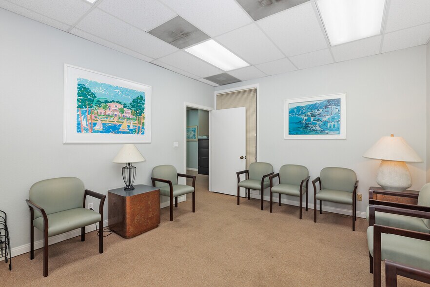 More Photos Of 4407 Manchester Ave, Encinitas Medical For Sale