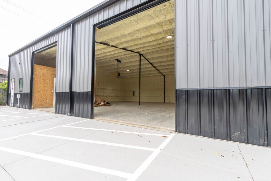 More Photos Of 1401 Ranger Hwy, Weatherford Warehouse For Lease