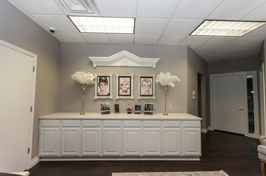 More Photos Of 3060 S Fremont Ave, Springfield General Retail For Sale