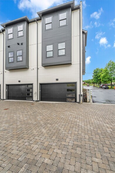 More Photos Of 824 Watts Ln, Nashville Apartments For Sale