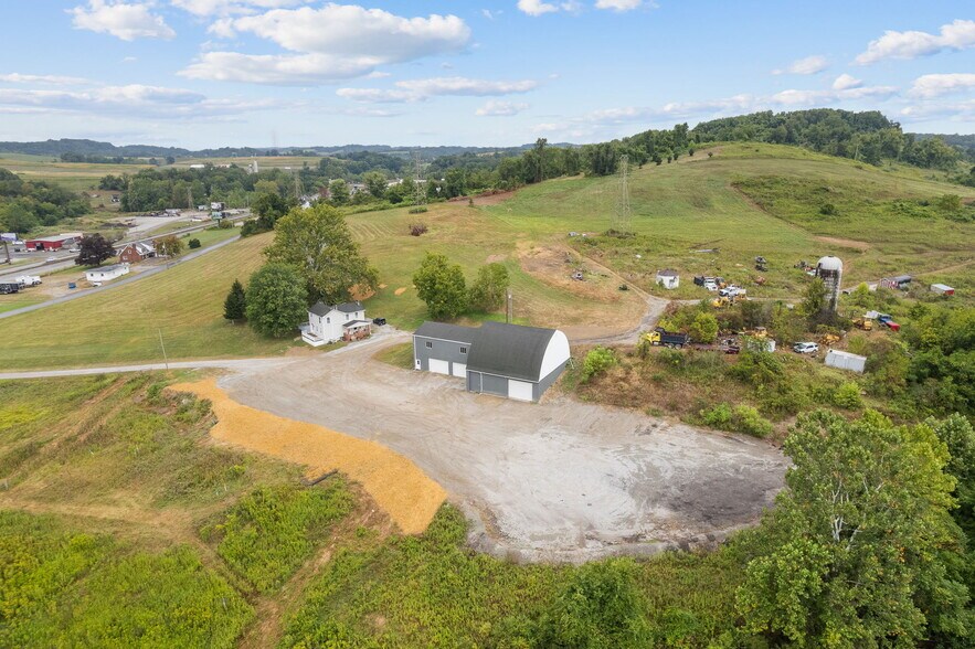 More Photos Of 797 Carlton Dr, Bentleyville Service For Lease