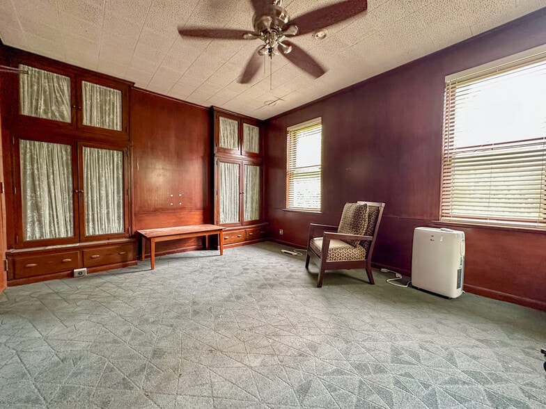 More Photos Of 3201 Itaska St, Saint Louis Specialty For Sale