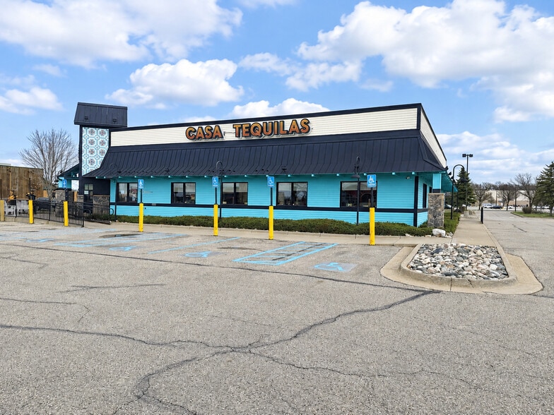 More Photos Of 4220 24th Ave, Fort Gratiot Restaurant For Lease