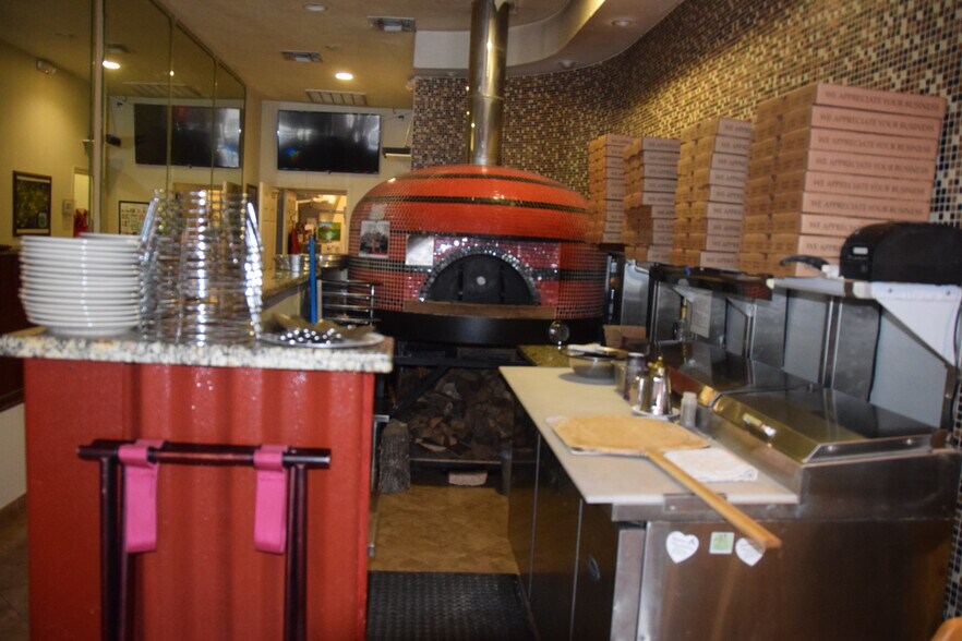 More Photos Of 9740 Barker Cypress Rd, Cypress Restaurant For Lease