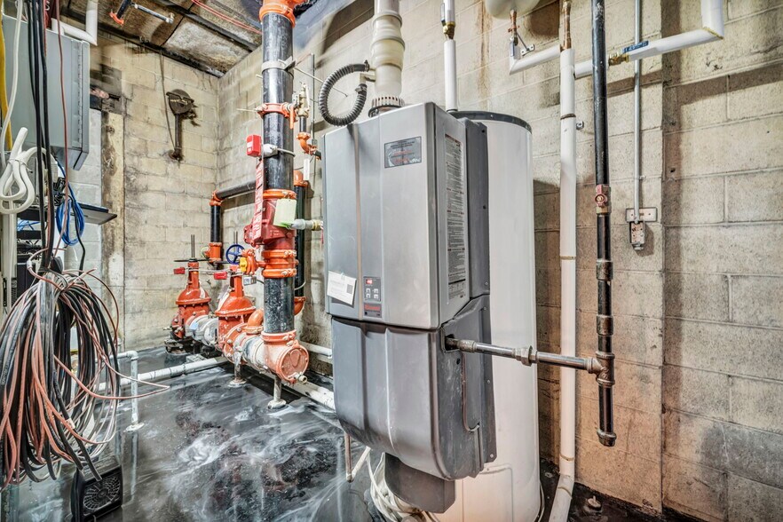 More Photos Of 1025 E Fifth Ave, Columbus Warehouse For Lease