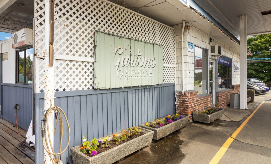 More Photos Of 9139 E Saanich Rd, North Saanich Auto Dealership For Sale