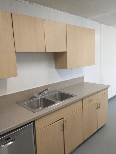 More Photos Of 84 N Precision Dr, Pueblo West Warehouse For Sale
