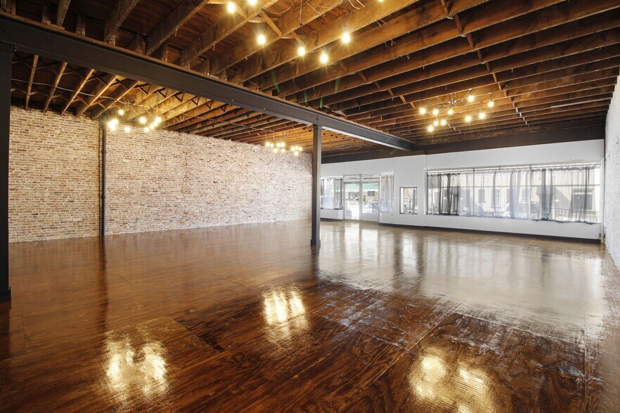 Primary Photo Of 111 Water St, Horse Cave Storefront For Sale