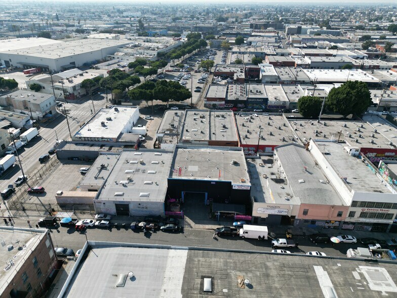 More Photos Of 1154 E 11th St, Los Angeles Showroom For Sale