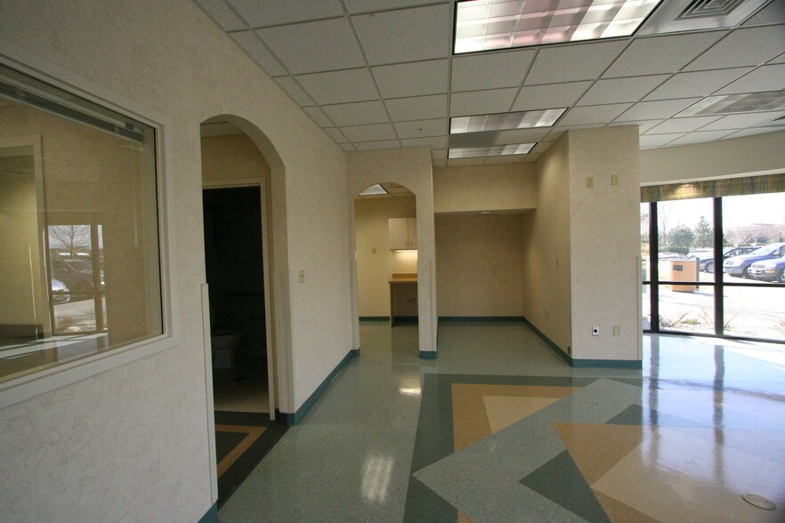 More Photos Of 5250 Hahns Peak Dr, Loveland Office For Lease