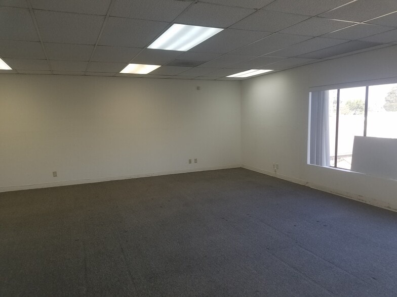 More Photos Of 925 W Winton Ave, Hayward General Retail For Sale