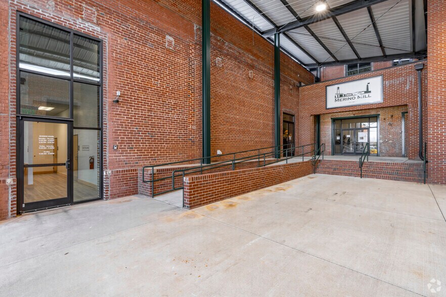 More Photos Of 500 S Main St, Mooresville Unknown For Lease