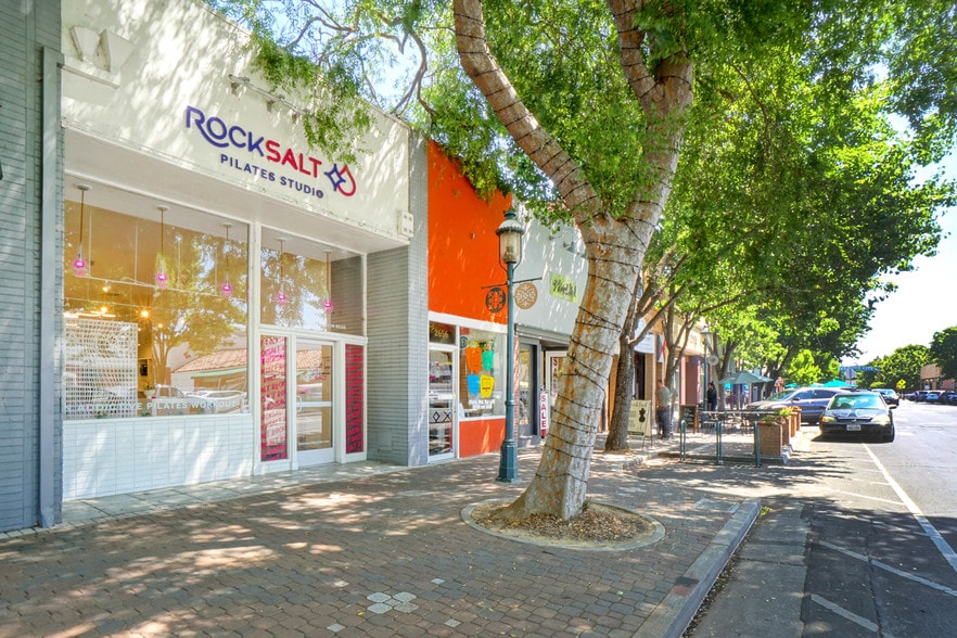 More Photos Of 2652-2658 Broadway, Redwood City Storefront For Lease