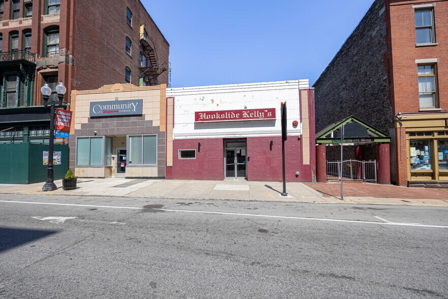 Primary Photo Of 19 Merrimack St, Lowell Restaurant For Sale