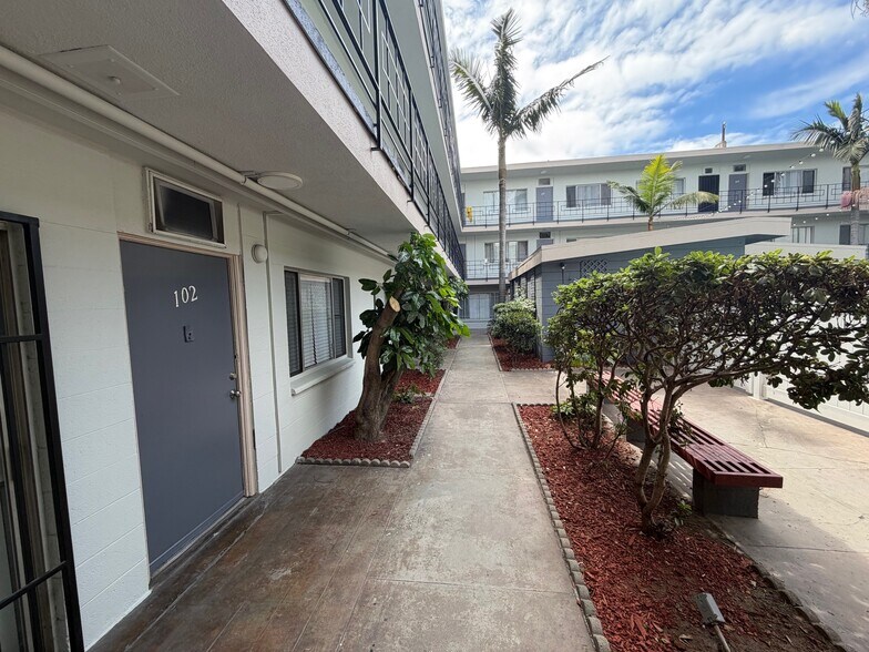 More Photos Of 835 W Rosecrans Ave, Gardena Apartments For Sale