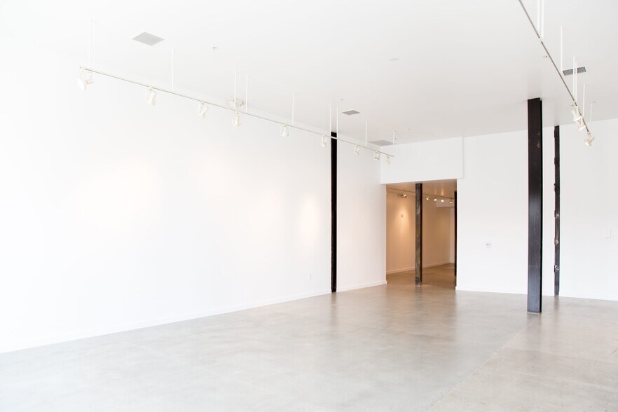 More Photos Of 8501-8511 Melrose Ave & 603-615 La Cienega Blvd, West Hollywood Storefront For Lease