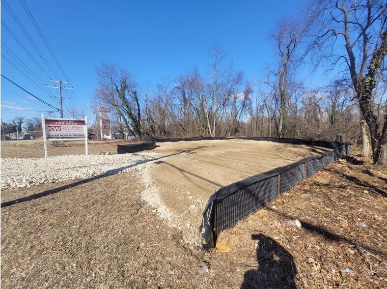 More Photos Of 946 Hammonds Ln, Brooklyn Land For Sale