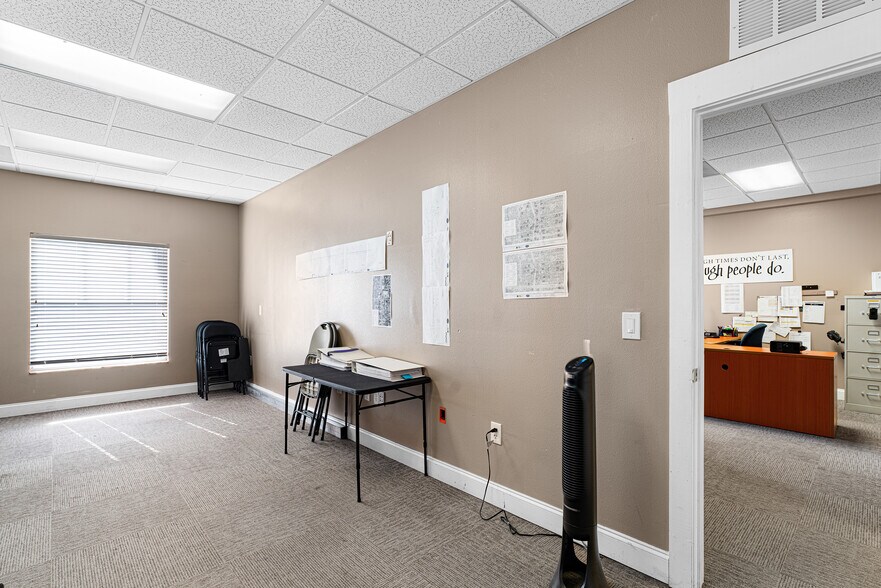 More Photos Of 5001 N Nebraska Ave, Tampa Office For Lease