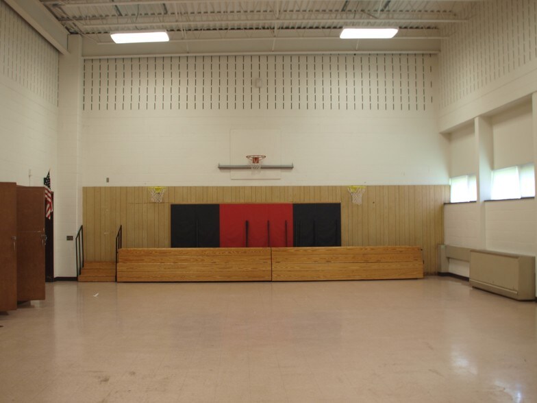 More Photos Of 201 Hoovertown Rd, Penfield Light Manufacturing For Lease