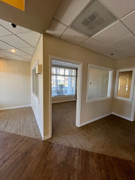 More Photos Of 12250 Greenwood Ave N, Seattle Apartments For Lease