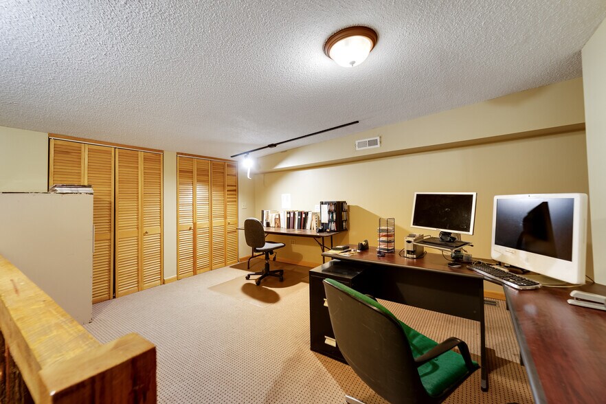 More Photos Of 25 Setser Branch Rd, Franklin Storefront For Sale