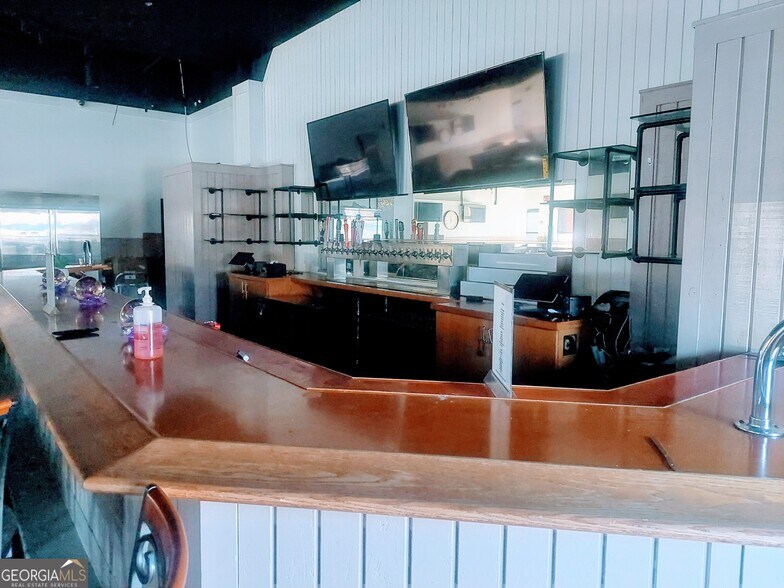 More Photos Of 7322 Stonecrest Concourse, Lithonia Restaurant For Sale