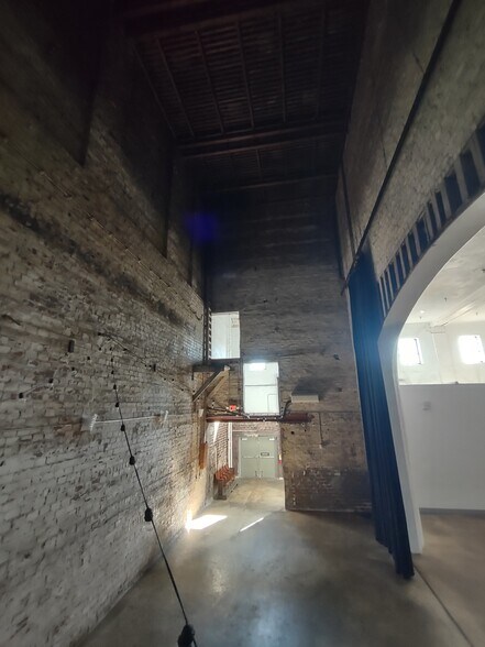 More Photos Of 1617 N Franklin St, Tampa Storefront Retail Residential For Sale