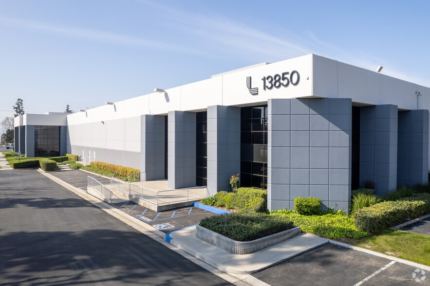 Primary Photo Of 13850 Central Ave, Chino Warehouse For Lease