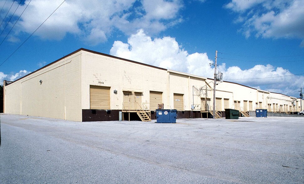 More Photos Of 3620-3648 Silver Star Rd, Orlando Warehouse For Lease