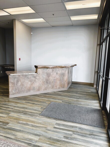 More Photos Of 5734 Sheridan Lake Rd, Rapid City General Retail For Lease