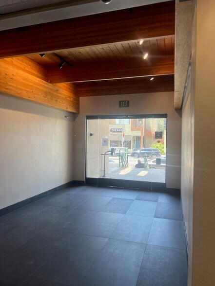 More Photos Of 4370 Tujunga Ave, Studio City Loft Creative Space For Lease
