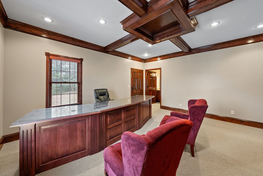 More Photos Of 616 Lana Dr, Cameron Office For Sale