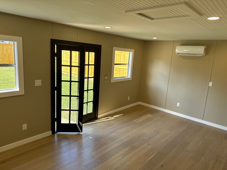 More Photos Of 4738 W. Alabama, Houston Loft Creative Space For Lease